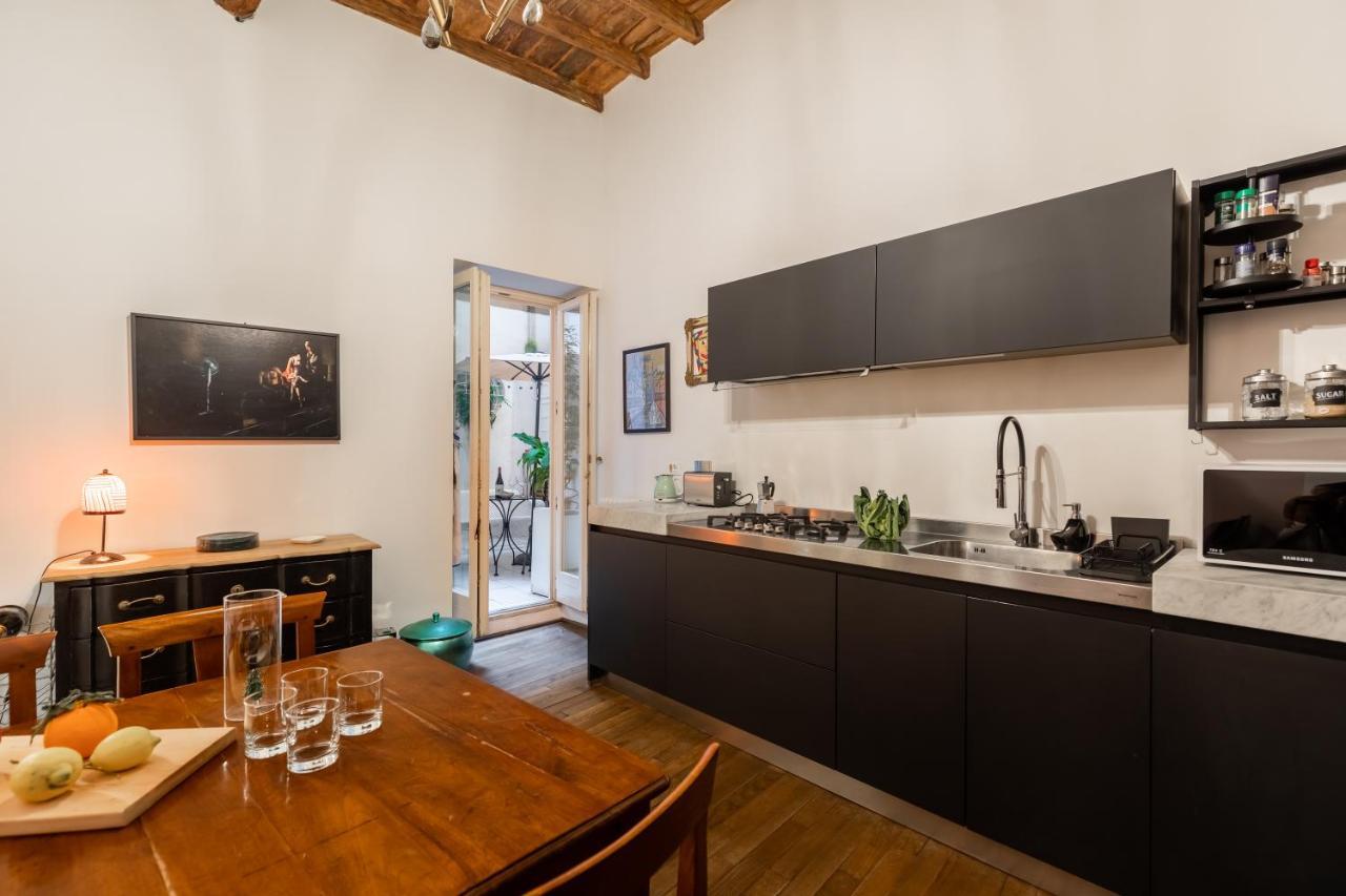 Chic And Style In Historical Via Giulia Apartman Róma Kültér fotó